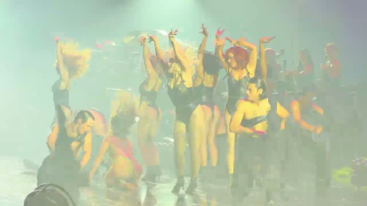 Jennifer Lopez - Booty (live) Up All Night Live in Las Vegas