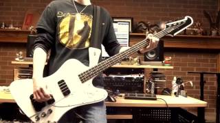 Miniatura de vídeo de "Sixx: A.M. "Let's Go" Bass Cover"