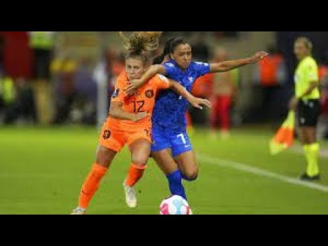 Video Bóng đá nữ : Cuộc đấu tranh để được đối xử bình đẳng - youtube