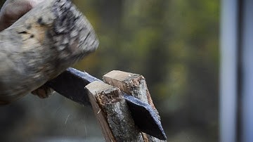 How to use a Froe to Split Green Wood w/ Elia Bizzari