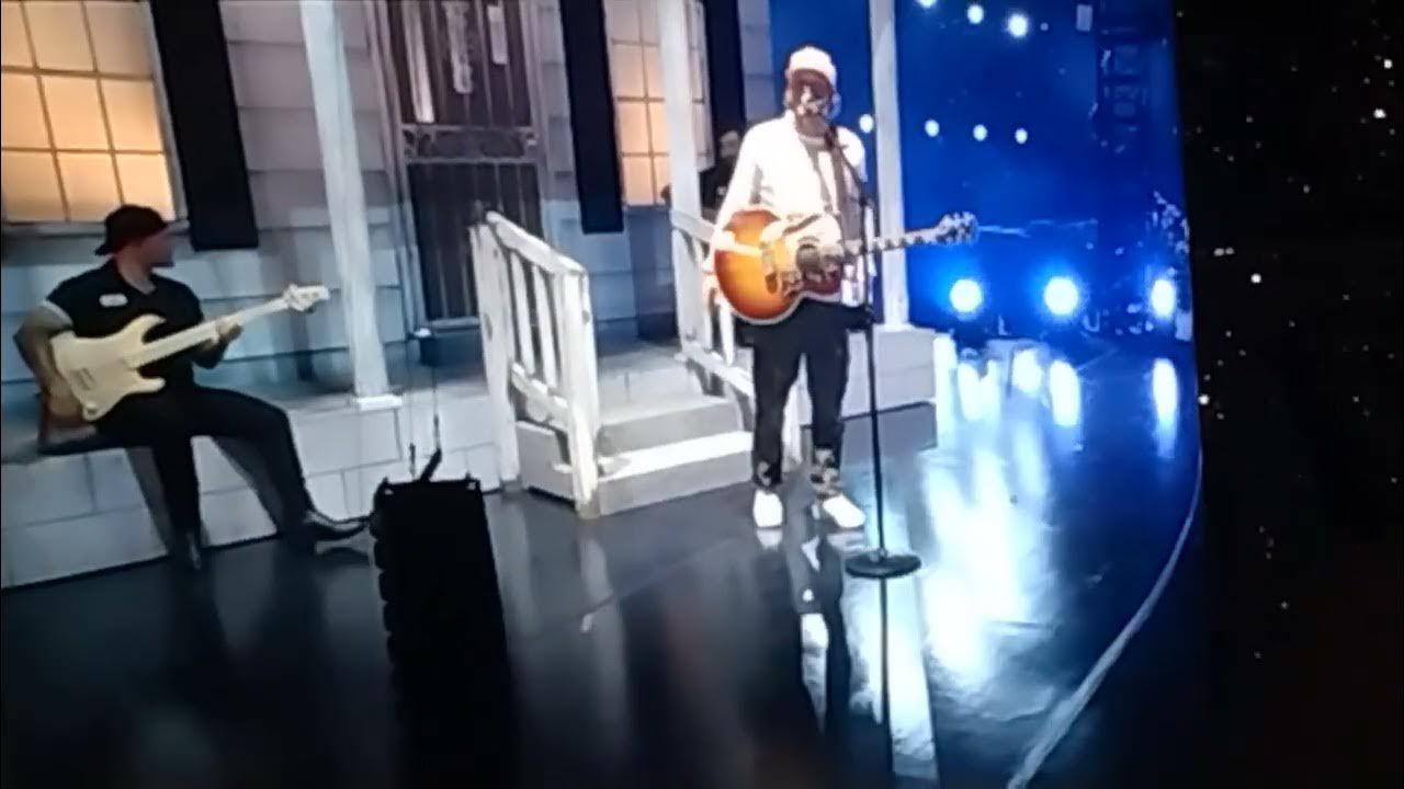Morgan Wallen sings Chasing You at Neyland stadium Knoxville, Tennessee 9/20/24 Morgan Wallen sings Chasing You at Neyland stadium Knoxville, Tennessee 9/20/24