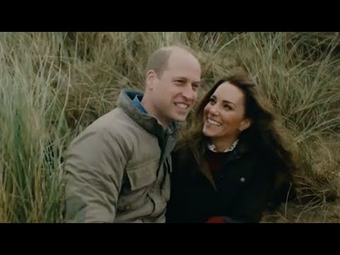 Video: Kate Middleton Sieht Den Ersten Schultag Ihrer Kinder An