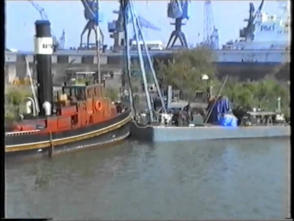 Floating steam crane Heibok 4 lifting steam tug Hercules YouTube