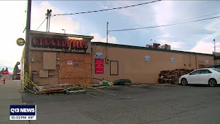 Suspect rams vehicle into community grocery store in White Center, Washington
