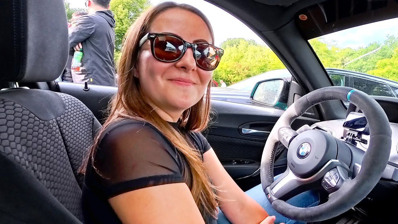 DIESE FRAU IST VERRÜCKT