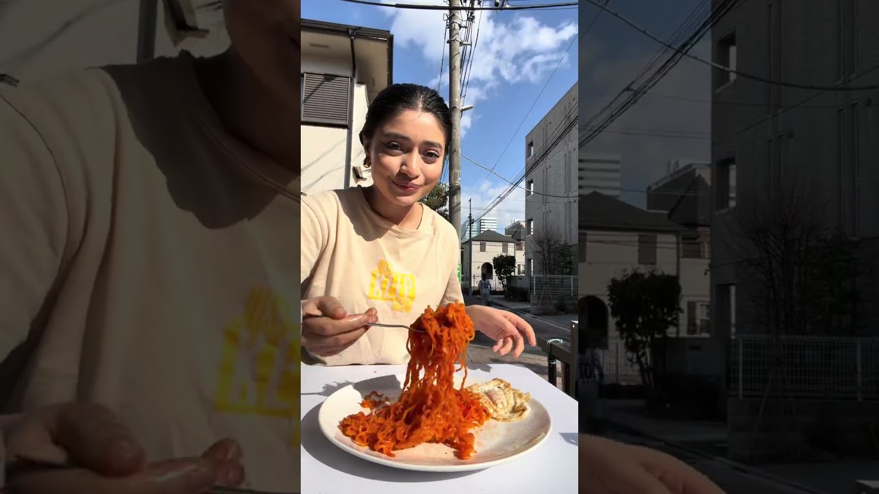 Your favvvv duo🎀 with there favv Spicyy ramen & omelette 🌶️🥵🍳