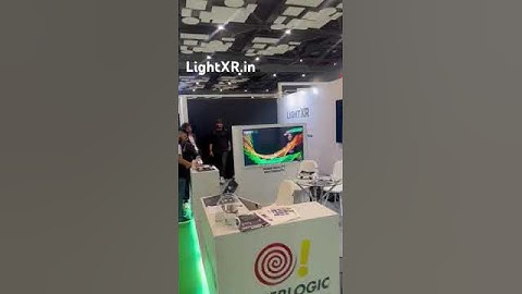 LightXR - Mixed Reality Photobooth. The world is your canvas