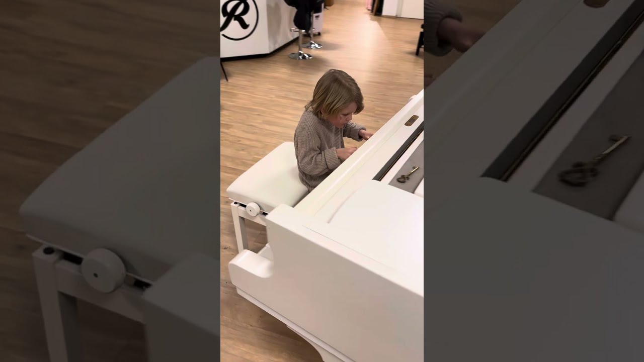 Hugo Selzer (*2017) - Improvisation Januar 2024 (Klavierhaus Rohlfing)