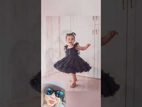 Video ROSALINDA CANNAVÒ E ANDREA ZENGA auguri CAMILLA