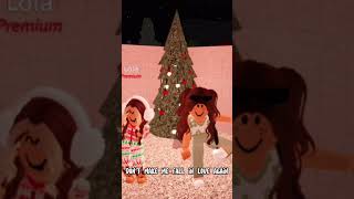 Waiting for the Bloxburg Christmas update 🎄 🤍🤍🤍