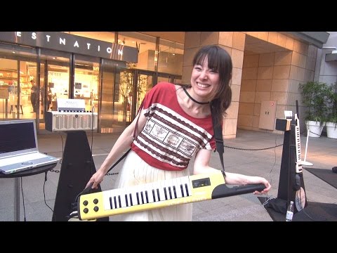YAMAHA VOCALOID KEYBOARD Demonstration in 六本木ヒルズ ～ ボーカロイドが歌うキーボード