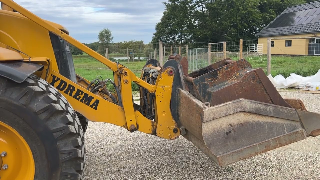 Køb Hydrema 926E med flere redskaber på Klaravik