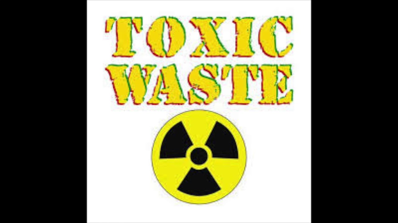 Токсик новембер. Токсик. Логотип Toxic. Надпись Токсик. Наклейки Toxic waste.