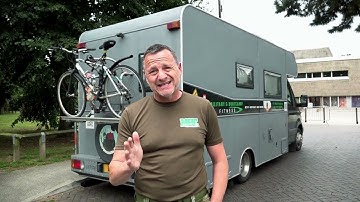 Presenter Showeel Andy Blithe