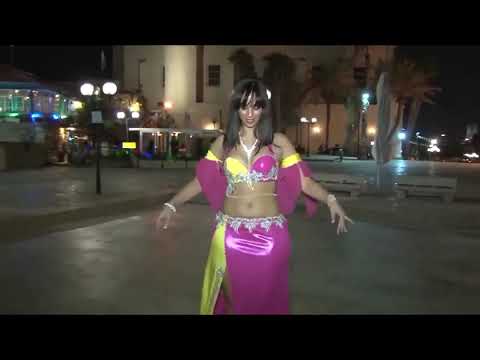 الراقصة الخليجية خلود على الطبلة وترقص شرقي 