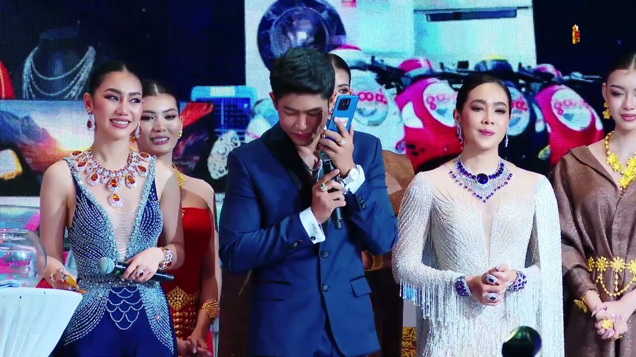 ဟိုပုံးမြို့မှ ခဲရောင် Honda Fit ကားကံထူးရှင်ကြီး 🤩