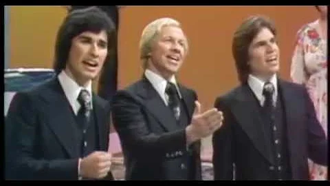 Heritage Singers / "Never Give Up"