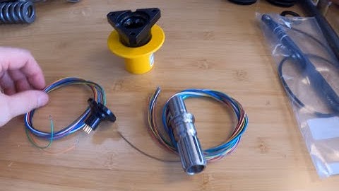 Installing a SPA Quick-Release Steering Wheel Hub - No more Curly Cord