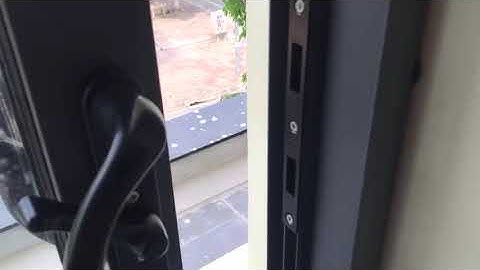 Khóa chữ P kinlong chính hãng lắp cho cửa đi mở lùa hệ 93 quá ok