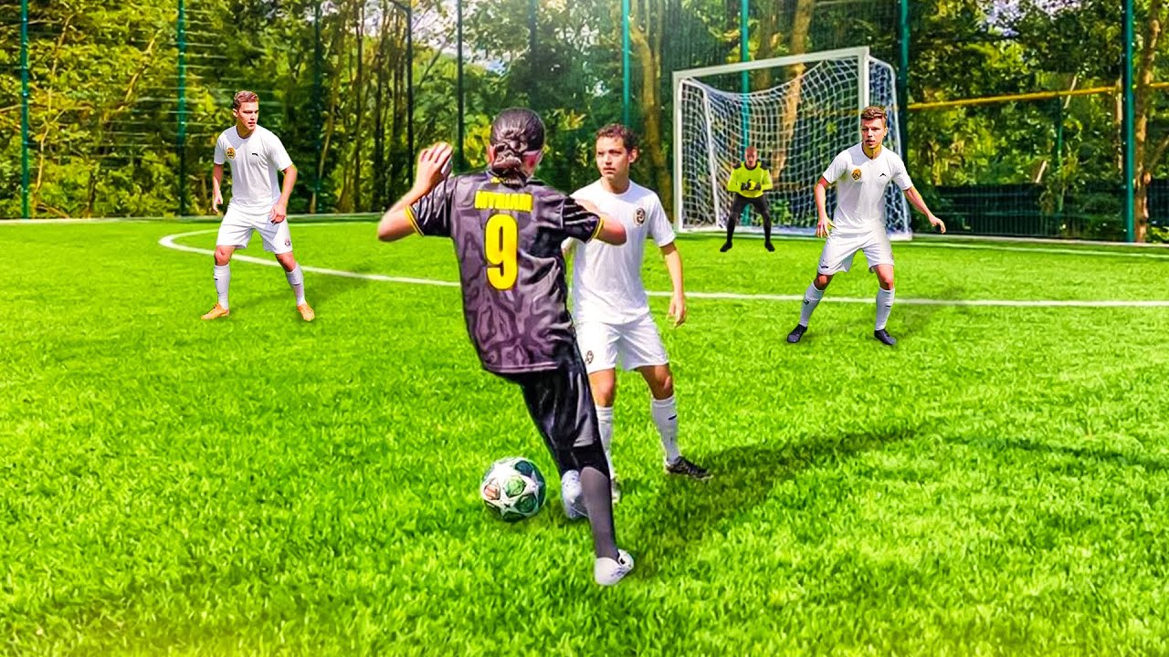 МОЯ СЕСТРА СРАЖАЕТСЯ С ПРОФЕССИОНАЛЬНЫМИ ИГРОКАМИ