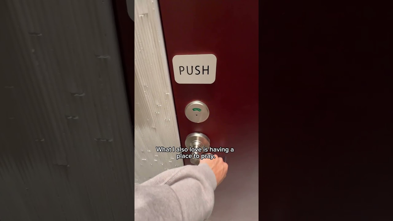 Capital One Lounge at DFW Airport has multi-faith prayer rooms! Use your Venture X to get in free!