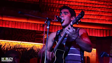 Kolohe Kai - Ehu Girl - live @ Tahiti (Royal Tahitian)