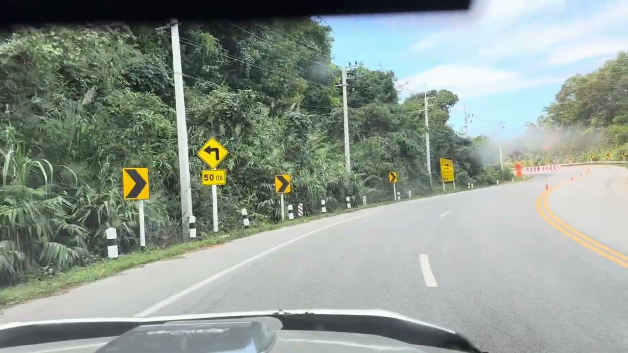 Ep.64 เส้นทางออกจาก จ.เลย ผ่านภูเรือ เป้าหมาย จ.น่าน 2. ข้างทางสวยสดชื่นมาก 