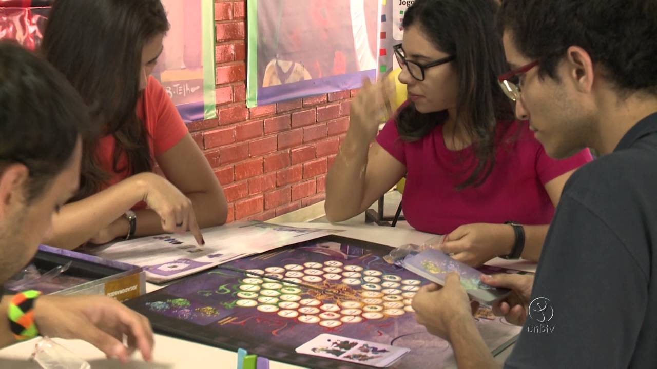 Jogo de tabuleiro promove reflexão sobre violência contra a mulher – AUN –  Agência Universitária de Notícias