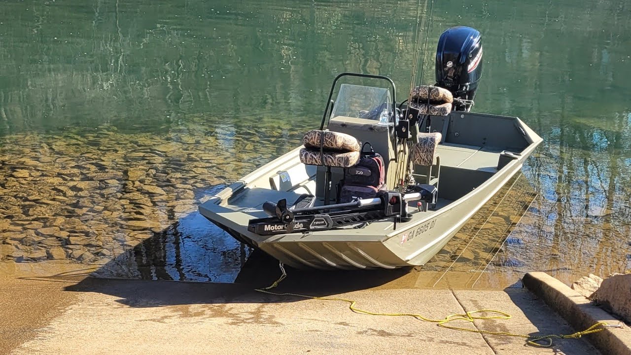McGinnis Ferry to Hwy 20 on the low water on the Chattahoochee River Tailwater