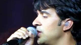 Download Lagu Luis Fonsi - Abrazar la Vida.MOV MP3