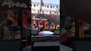 20170804 - Alvaro Soler - El Mismo Sol (only Guitar) + Si No Te Tengo A Ti - LIVE - Schlosswiese WB