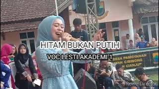 Lesti. Hitam Bukan Putih, Acara Hajatan