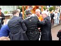 Aboutaleb onderuit op Koninginnedag Hillegersberg 2010.MTS