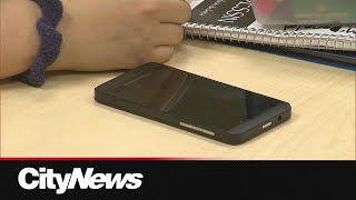 Ontario to limit cellphone usage in class and ban vaping