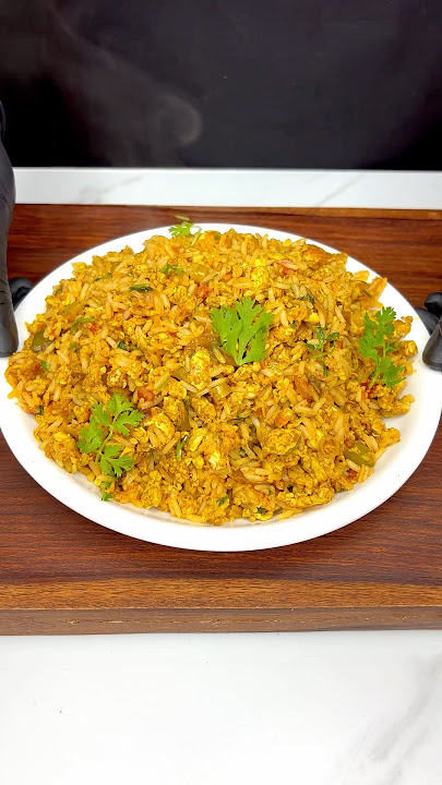 Egg rice 🔥 ASMR Cooking 🎧 #shorts #asmr #asmrcooking #eggrice #egg #streetfood #andarice
