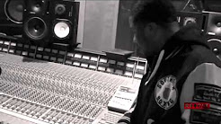 Just Blaze - Making Of "Public Service Announcement" With Jay Z