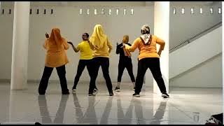 Ojo di bandingke Line Dance - Demo by Calin ULD Jateng