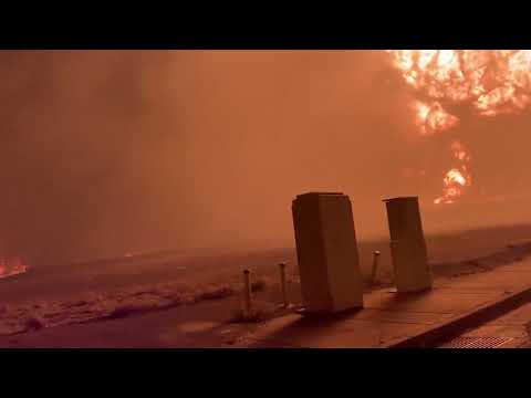 Motorist Witnesses Explosion Driving Through Oregon Wildfire