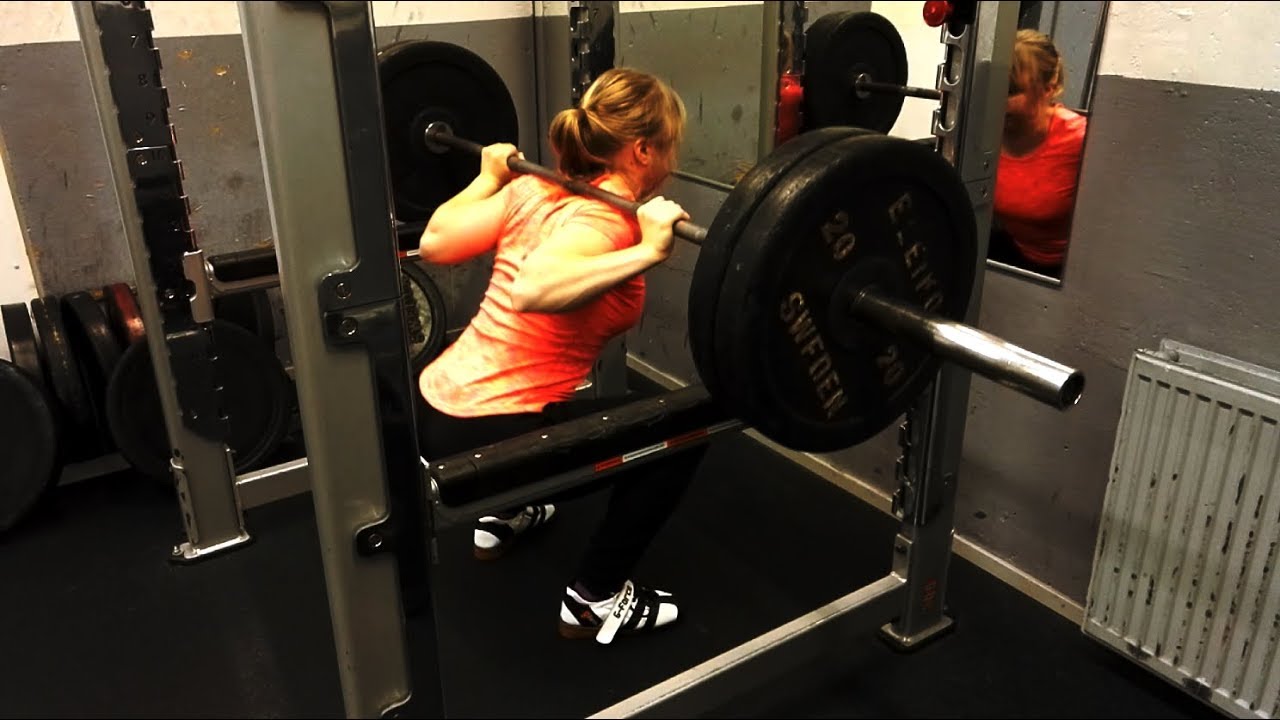 FEMALE SQUAT 100KG 220LBS X 3 REPS YouTube female-squat-100kg-220lbs-x-3-reps-youtube