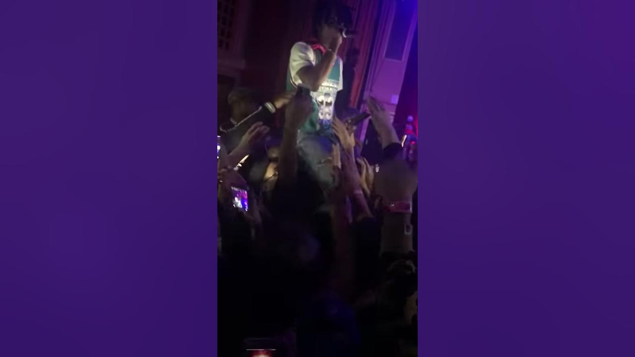 Playboi Carti Gives Some Words To Chicago During Concert YouTube