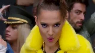 Demet Akalın Çalkala Resimi