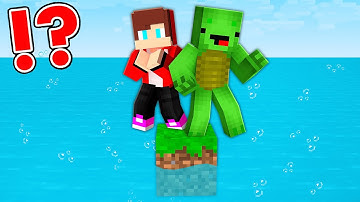 JJ And Mikey Survive On RAFT-ONE BLOCK Surrounded By WATER In Minecraft - Maizen