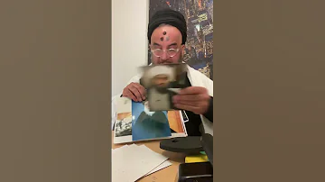 شاهدوا مصطفى الحجي يضرب سيد مقتدى الصدر وعصابته بالنعال الاصفر قبل الاسود اجعوووووص 