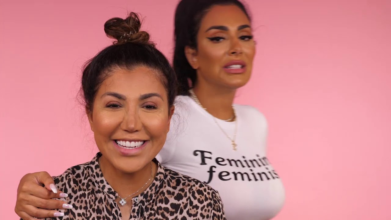 Doing My Sister's Makeup-Who HATES Makeup