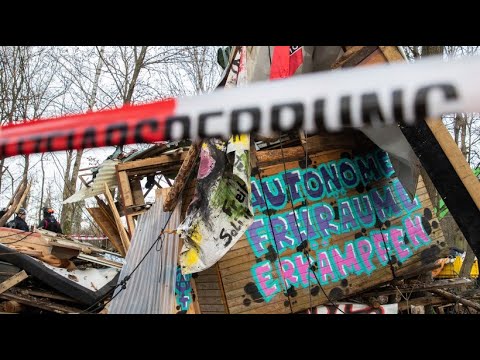 Ein Tag in einem besetzten Haus in Bochum || PULS Reportage