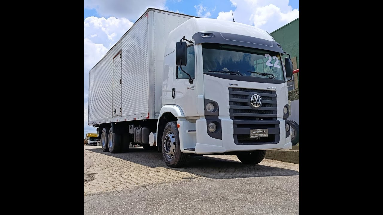 VW Constellation 24 280 6x2 Baú Ano 2022
