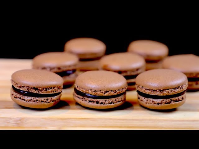 Chocolate Macaron Recipe For Beginners – Sugar Geek Show