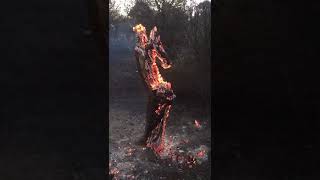 Yeşil Ağaç Yanar Mı? Seyredin Ve Doğayı Katleden İnsanları Lanetleyin