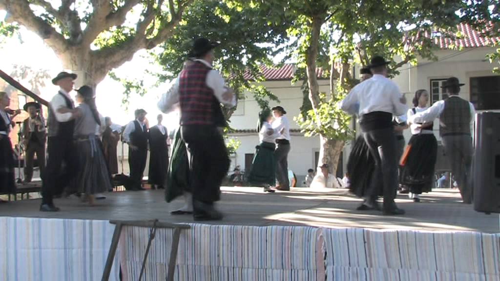 Rancho Folclórico de Torredeita - ORA DOBA DOBADEIRA DOBA
