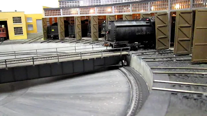 Roundhouse HO scale layout